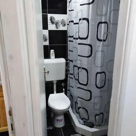 Apartman Rile شقة